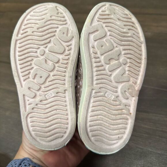 Natives pink glitter rubber washable slip on kids 7 shoes - Picture 2 of 6